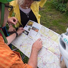 Blick auf eine Radwanderkarte